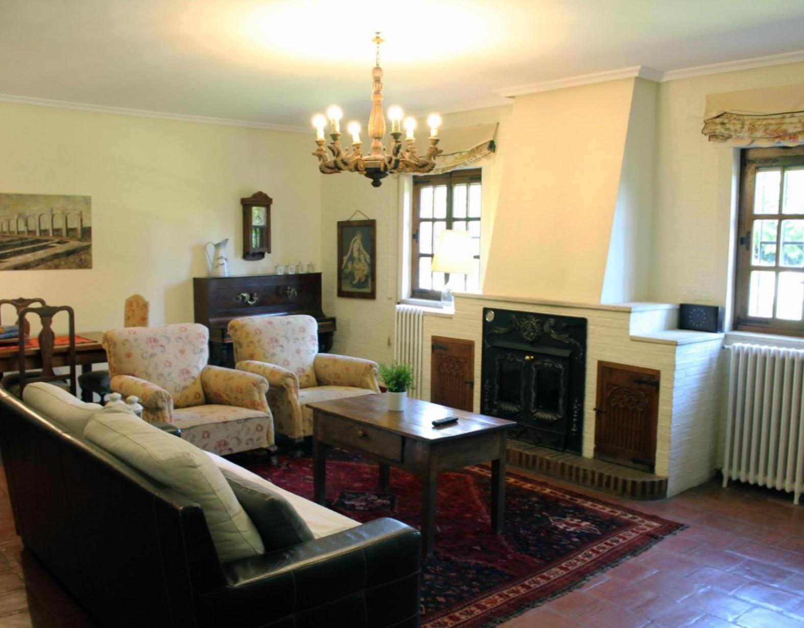 Molino El Sotillo Villa Saldaña Eksteriør bilde